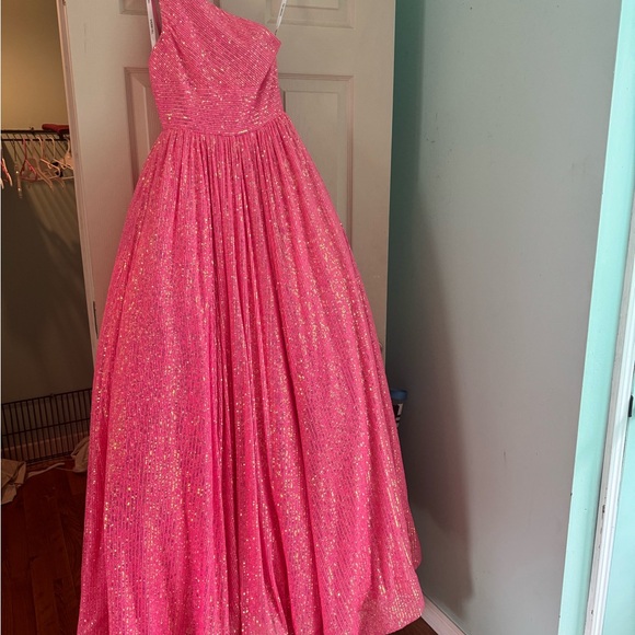 Sherri Hill Dresses & Skirts - Sherri Hill Vibrant Pink Gown